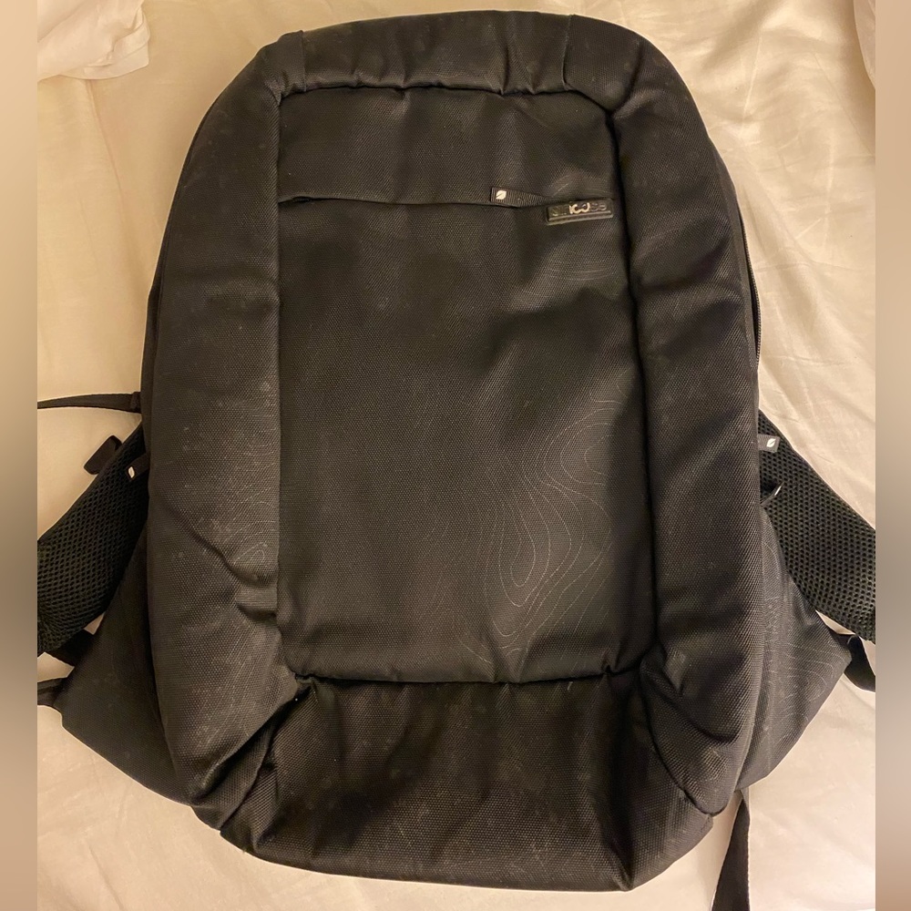 incase black tech backpack